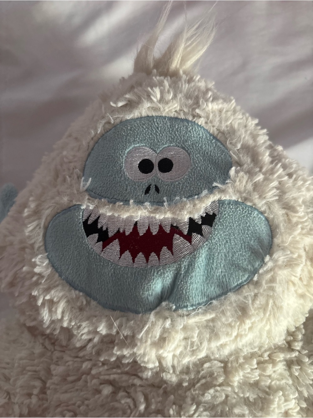 Busch Gardens Williamsburg Alpengeist Yeti Plush Abominable Snowman 16" - Picture 4 of 12